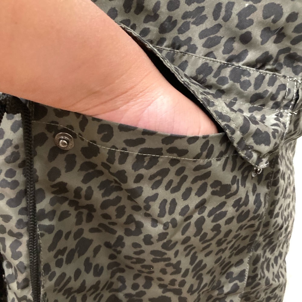 VIGOSS Leopard Jacket - Picture 9 of 13